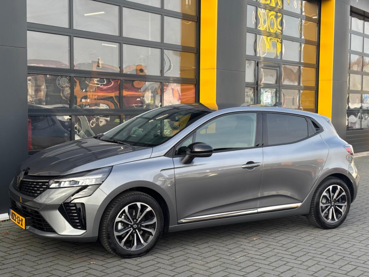 Renault CLIO 1.6 E-Tech Full Hybrid 145 Techno Pack Winter Grote Navi Automaat