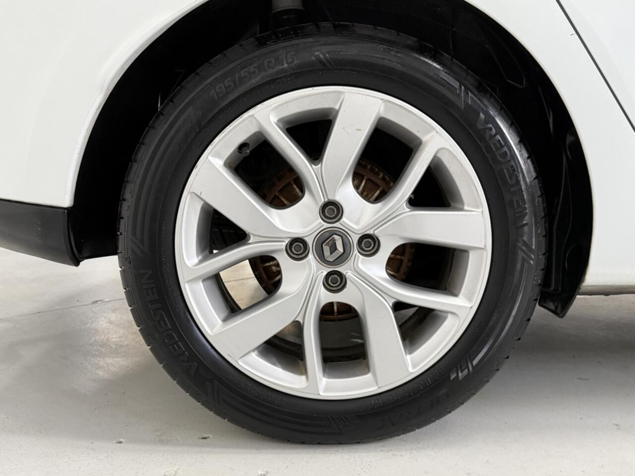 Renault CLIO 0.9 TCe Limited *Keyless*Trekhaak*Cruise*