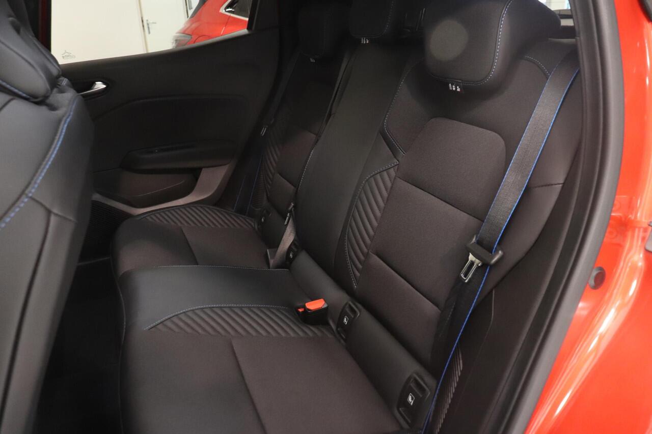 Renault CLIO 1.6 E-Tech Full Hybrid 145 esprit Alpine | Sportstoelen | Rondomzicht Camera | Smartphone intergratie | Climate control | Adaptieve cruisecontrol |