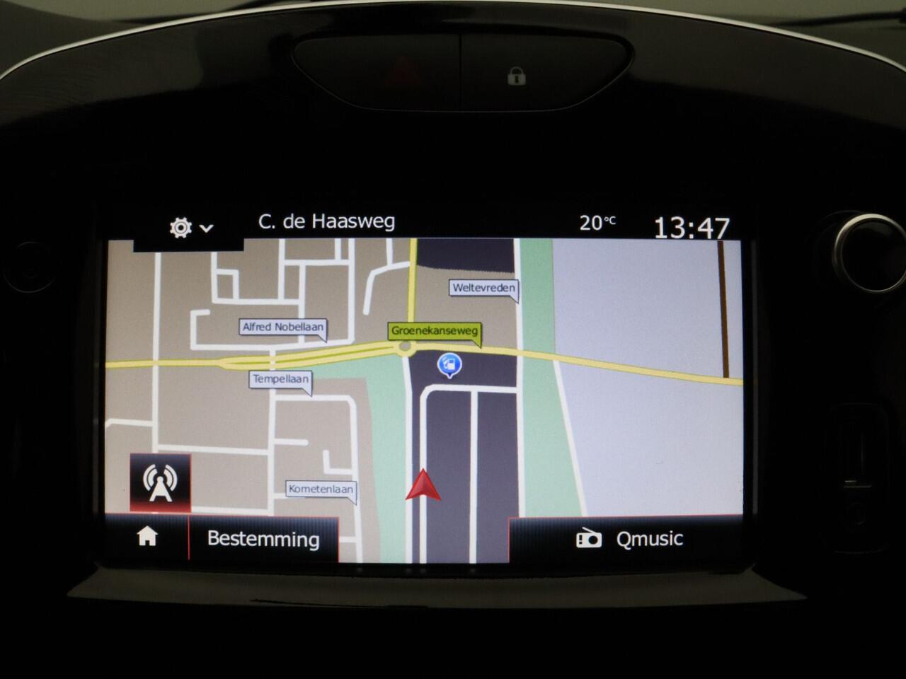 Renault CLIO Estate TCe 90pk Limited Airco | Cruise | Carplay | Parkeersens. achter