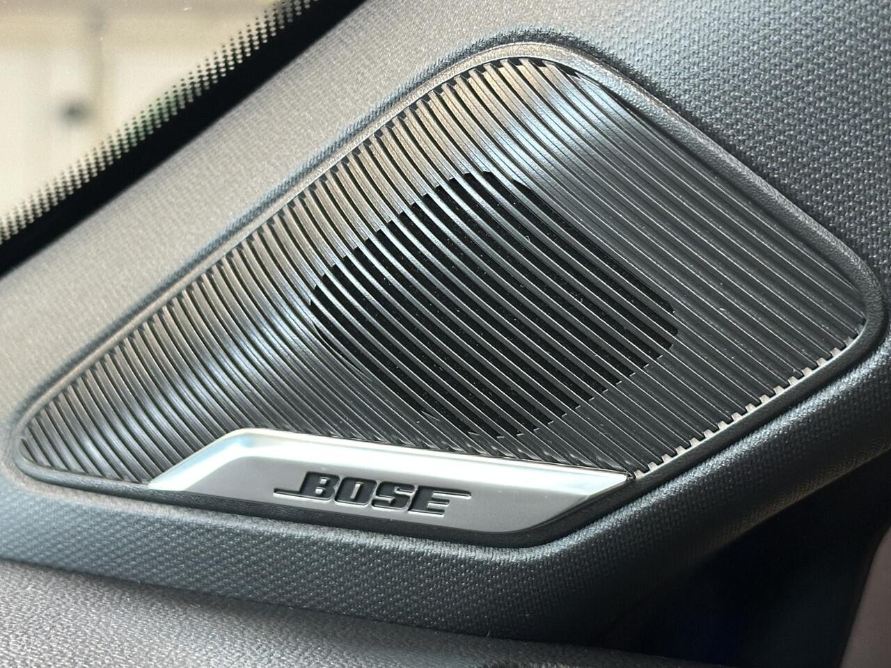 Renault CLIO 1.0 TCe 90 Esprit Alpine | Groot Navi | Bose | Camera | 17" | Blindspot | ACC Volledig Dealer onderhouden!