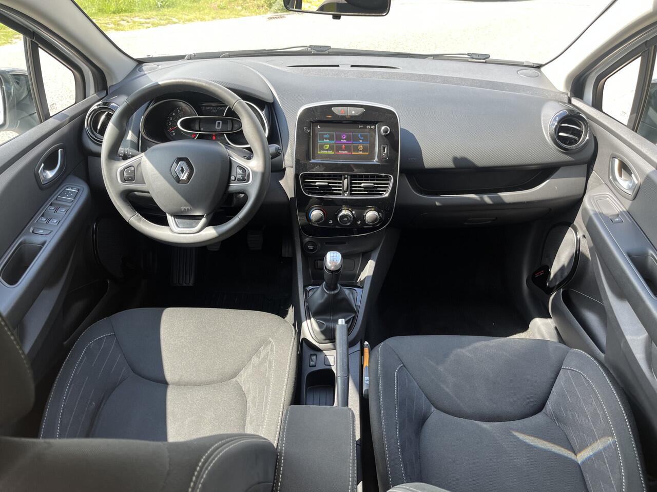 Renault CLIO Estate 0.9 TCe Limited / Keyless / Airco / PDC Achter / Cruise / Applecarplay - Androidauto / DAB /