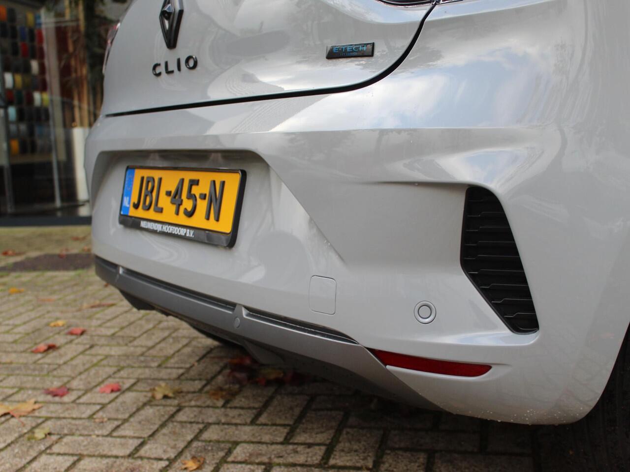 Renault CLIO 1.6 E-Tech Full Hybrid 145 esprit Alpine AUTOMAAT / PACK CITY PREMIUM / 9,3'' NAVI / 10.25'' DASHBOARD / ADAPT. CRUISE / CAMERA / PDC / CLIMATE / APPLE CARPLAY / ANDROID AUTO / PRIVACY GLASS / DAB+ / 17'' LMV