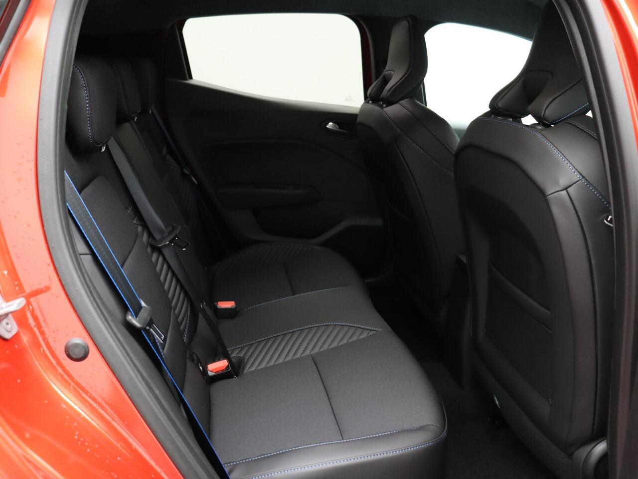 Renault CLIO E-Tech Full Hybrid 145pk esprit Alpine | Stoel- en stuurwielverwarming | 360 graden camera |