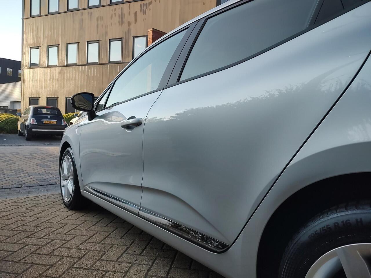 Renault CLIO 1.0 TCe Zen Led Stoelverwarming Navi-Carplay Cruise-Control Airco All-Season