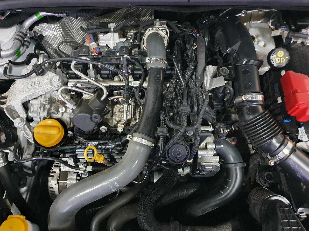 Renault CLIO 1.3 TCe Intens CLIMA/CARPLAY/CRUISE/CAMERA/LMV