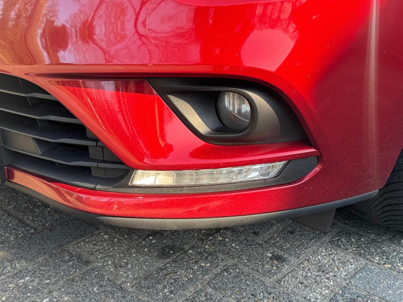 Renault CLIO Estate 0.9 TCe Limited Airco/Camera/Navigatie