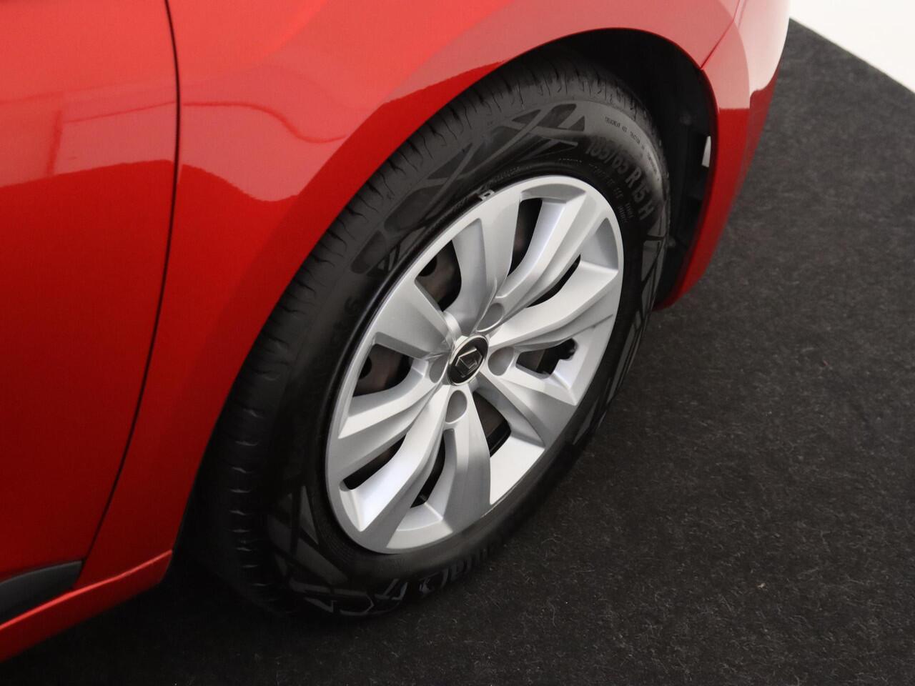 Renault CLIO 1.0 TCe100 Life | Airco | Bluetooth | Parkeersensoren |