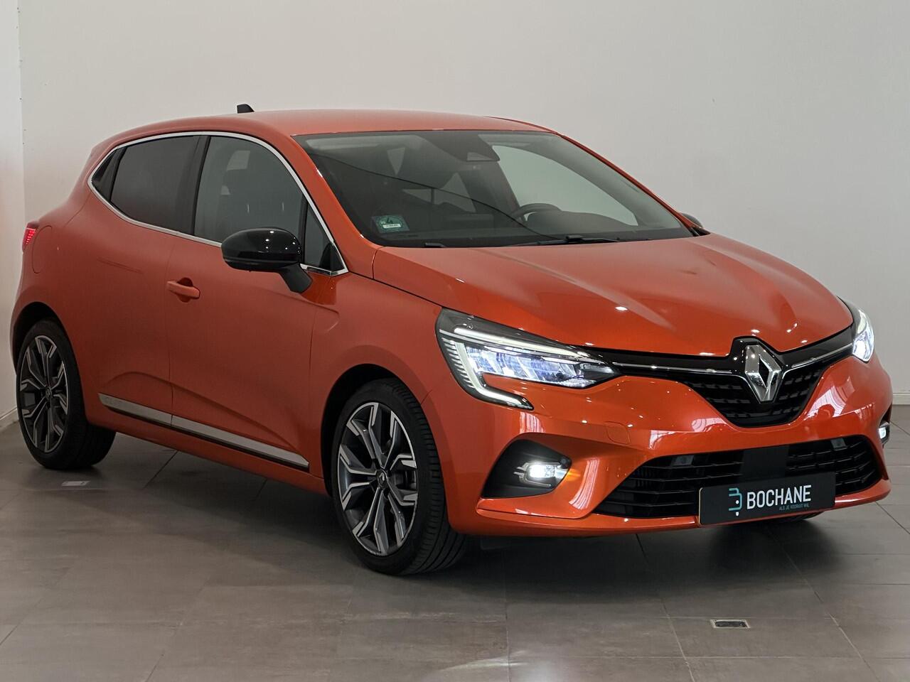 Renault CLIO 1.0 TCe 100 Intens | Navigatie 9,3" | Climate Control | Cruise Control | Lichtmetalen velgen 17" | Parkeersensoren voor, achter en achteruitrijcamera | Apple Carplay/Android Auto | 1e eigenaar + dealer onderhouden!