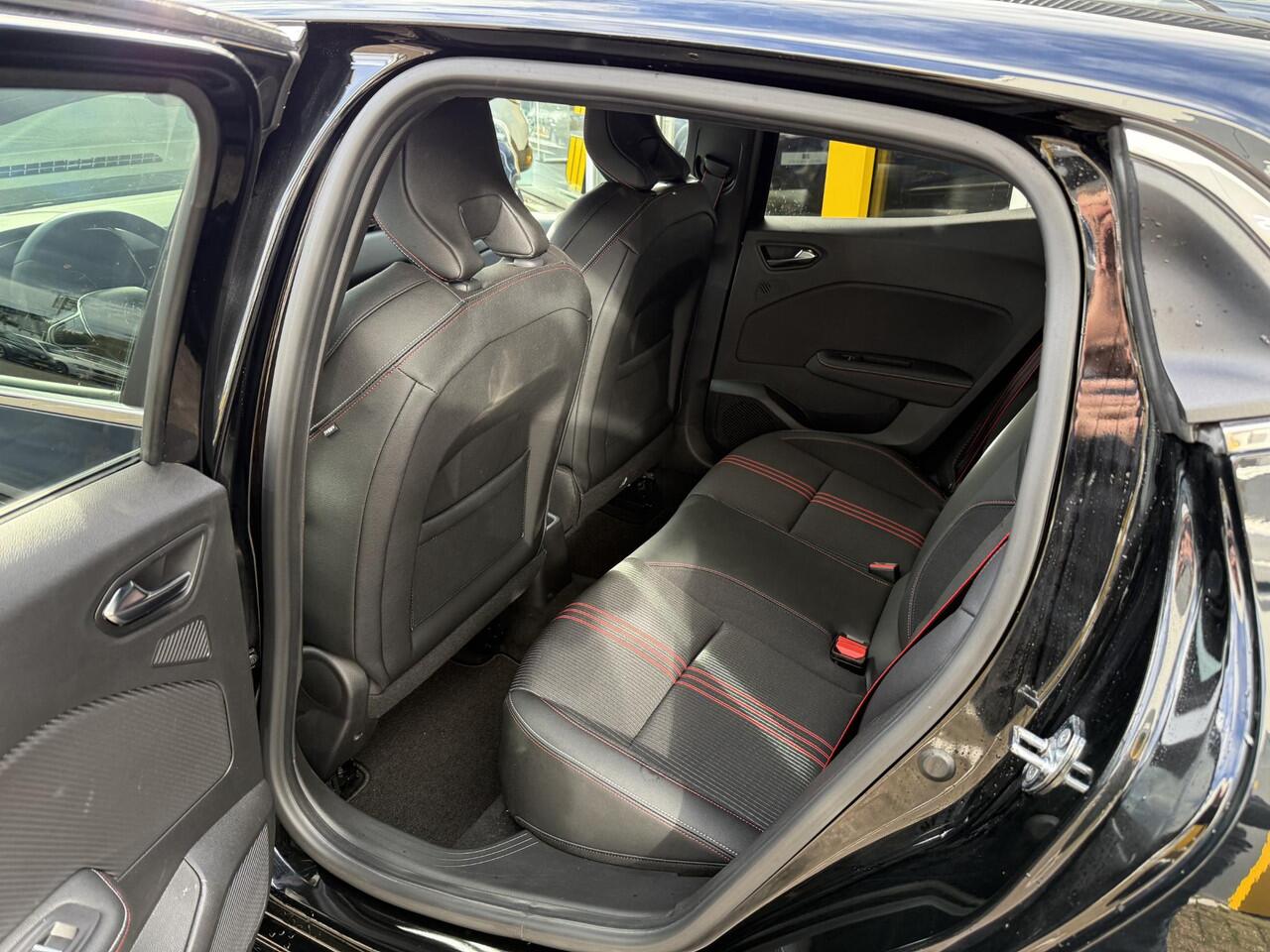 Renault CLIO 1.6 E-Tech Hybrid 140 R.S. Line | Navigatie | All-Season | Stoelverwarming | Achteruitrijcamera | DAB | LED | Key-less | Lichtmetaal | Cruise Control | Climate Control |