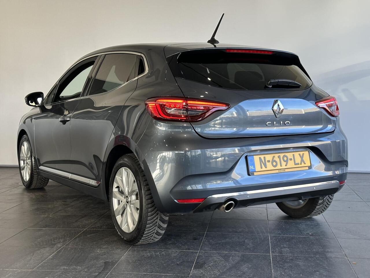 Renault CLIO 1.0 TCe 90 Intens NAVIGATIE | PARKEERSENSOREN ACHTER | CLIMATE CONTROL | LICHTMETALEN VELGEN | PRIVACY GLASS