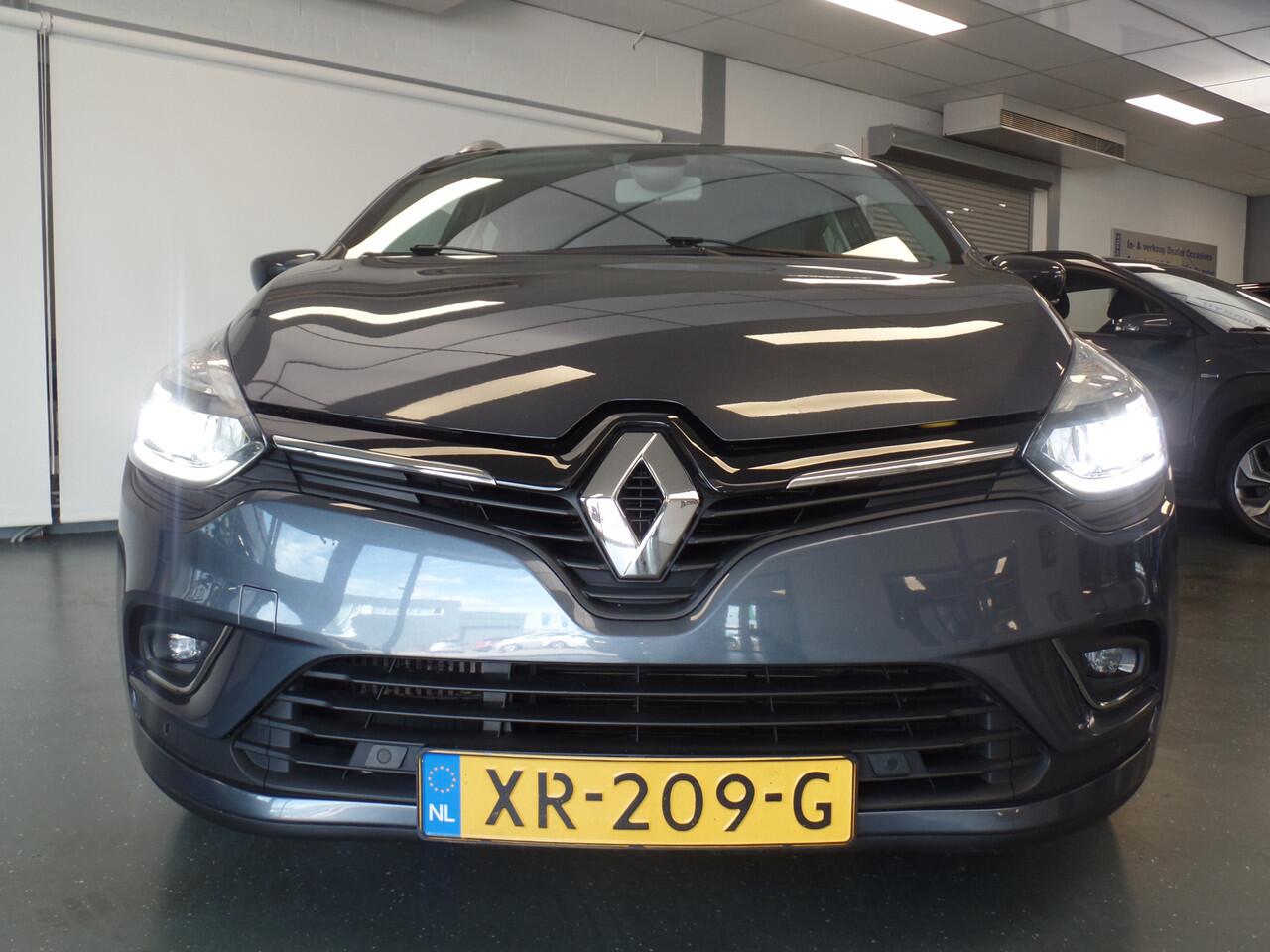 Renault CLIO Estate 0.9 TCe Intens Navigatie, Achteruitrijcamera, Clima controle, Cruise controle, Lm velgen 16'',Elek ramen V/A, Xenon, Pdc, Deels leder/sportstoelen, Full options!! Bovag afleverpakket 695,-