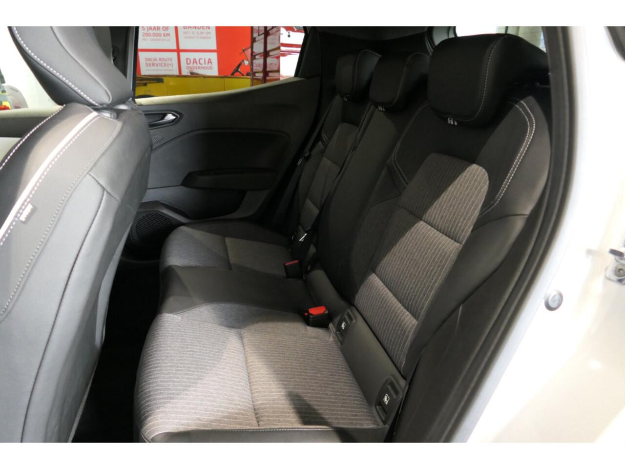 Renault CLIO 1.0 TCe 90 Techno *Dealer onderhouden* - Allseasons, camera, sensor v+a