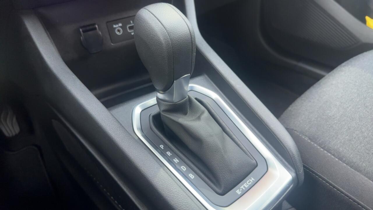 Renault CLIO 1.6 E-Tech Hybride 140 Zen Navigatie Full led Carplay