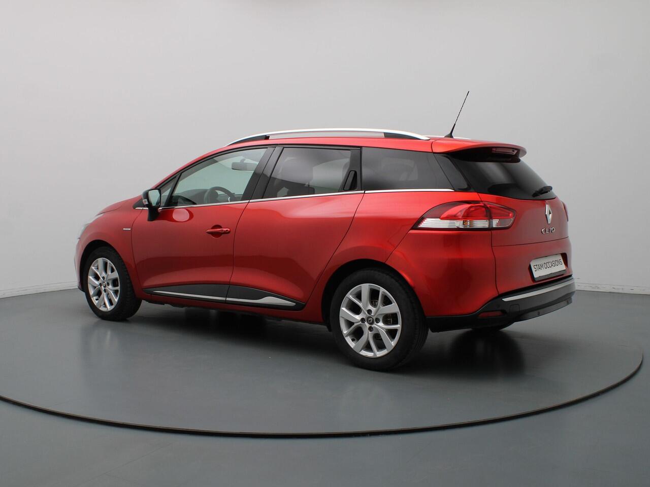 Renault CLIO Estate TCe 90pk Limited Airco | Cruise | Carplay | Parkeersens. achter