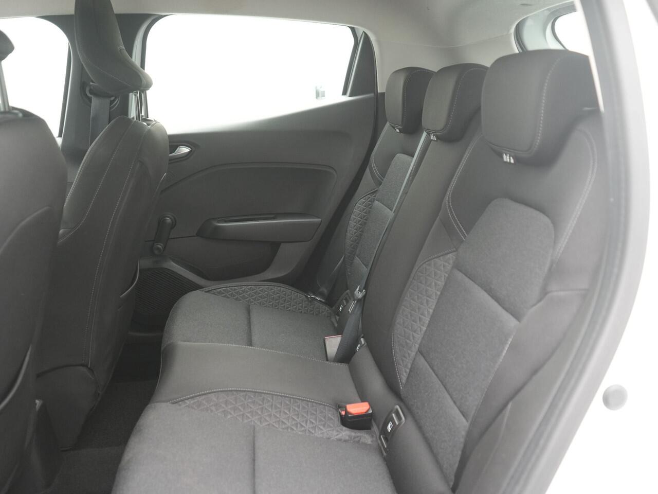 Renault CLIO TCe 100 Zen - RIJKLAARPRIJS - Navigatiesysteem