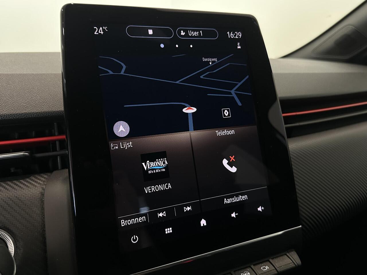 Renault CLIO 1.3 TCe 130 EDC R.S. Line | 360° camera | Navigatie 9,3" | Climate Control | Cruise Control | Lichtmetalen velgen 17" | 1e eigenaar + dealer onderhouden!