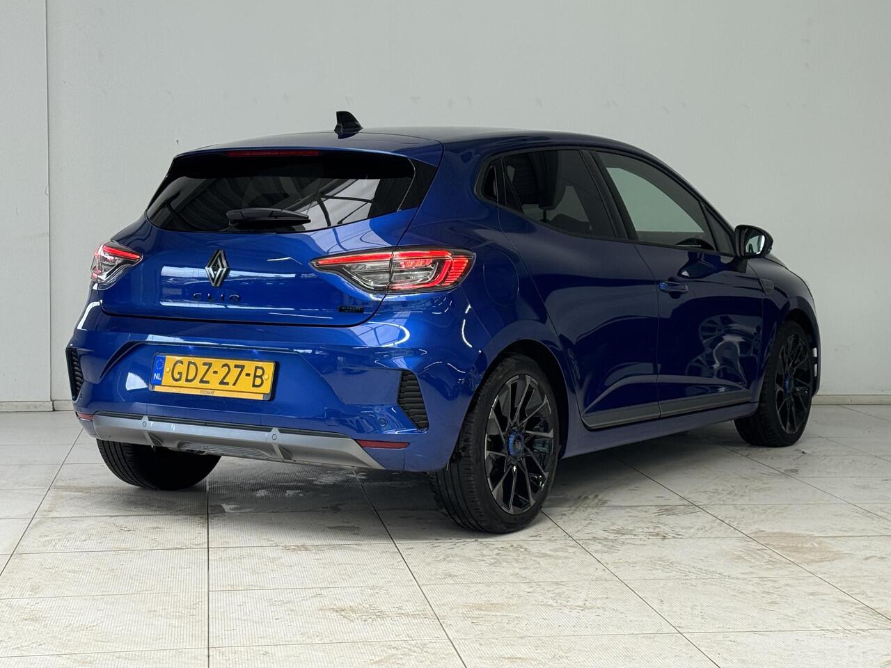 Renault CLIO 1.6 E-Tech Full Hybrid 145 esprit Alpine | Navigatie | 360 Camera | Cruise control adaptief | BOSE |