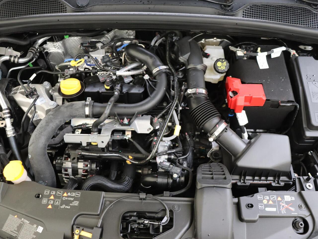 Renault CLIO 1.0 TCe 90 GPF evolution Pack look 16 inch | Metallic lak