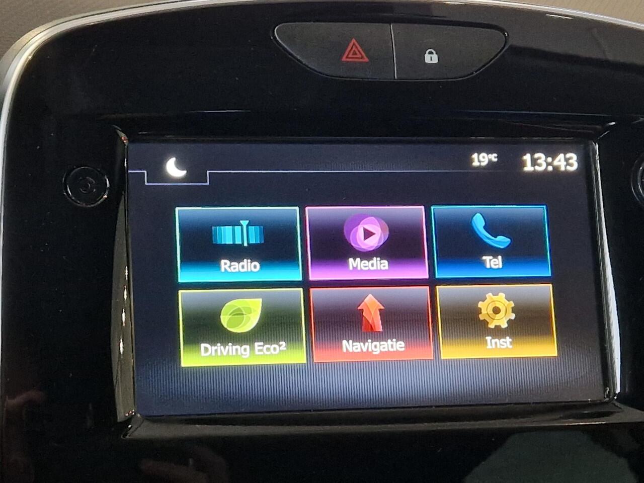 Renault CLIO 0.9 TCe Limited | NAVIGATIE | PARKEERSENSOREN ACHTER | LICHTMETALEN VELGEN