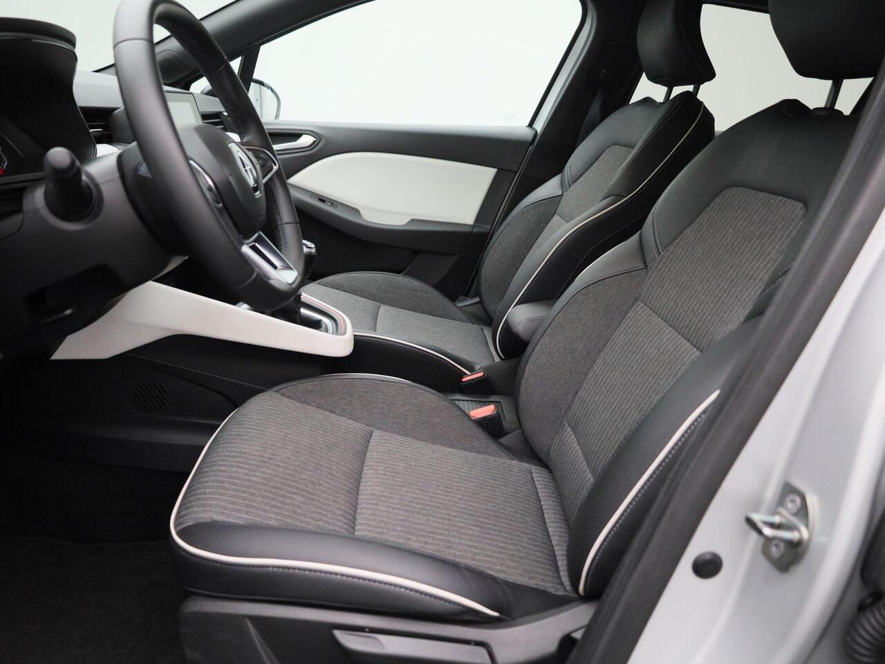 Renault CLIO 1.0 TCe 90PK Techno | Apple & Android Carplay | Navigatie | Climate Control | Parkeersensoren Achter | Achteruitrijcamera | Keyless Entry | Cruise Control & Snelheidsbegrenzer