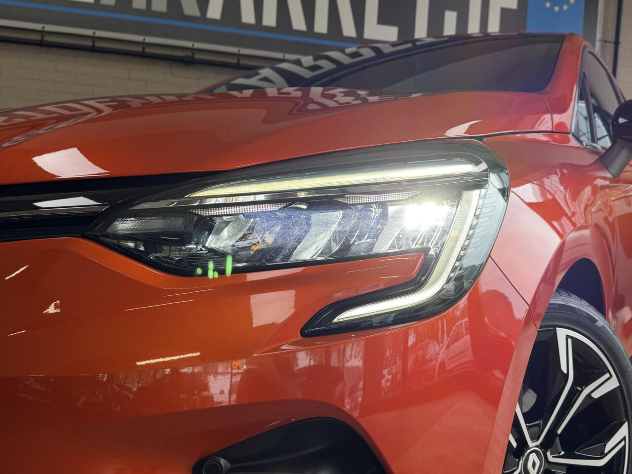 Renault CLIO 1.0 TCe 90pk Automaat | Groot Navi | 360 | 17" | PDC V+A | Stoel & stuur verwarming | Keurig nette auto | 4 Nieuwe Banden.