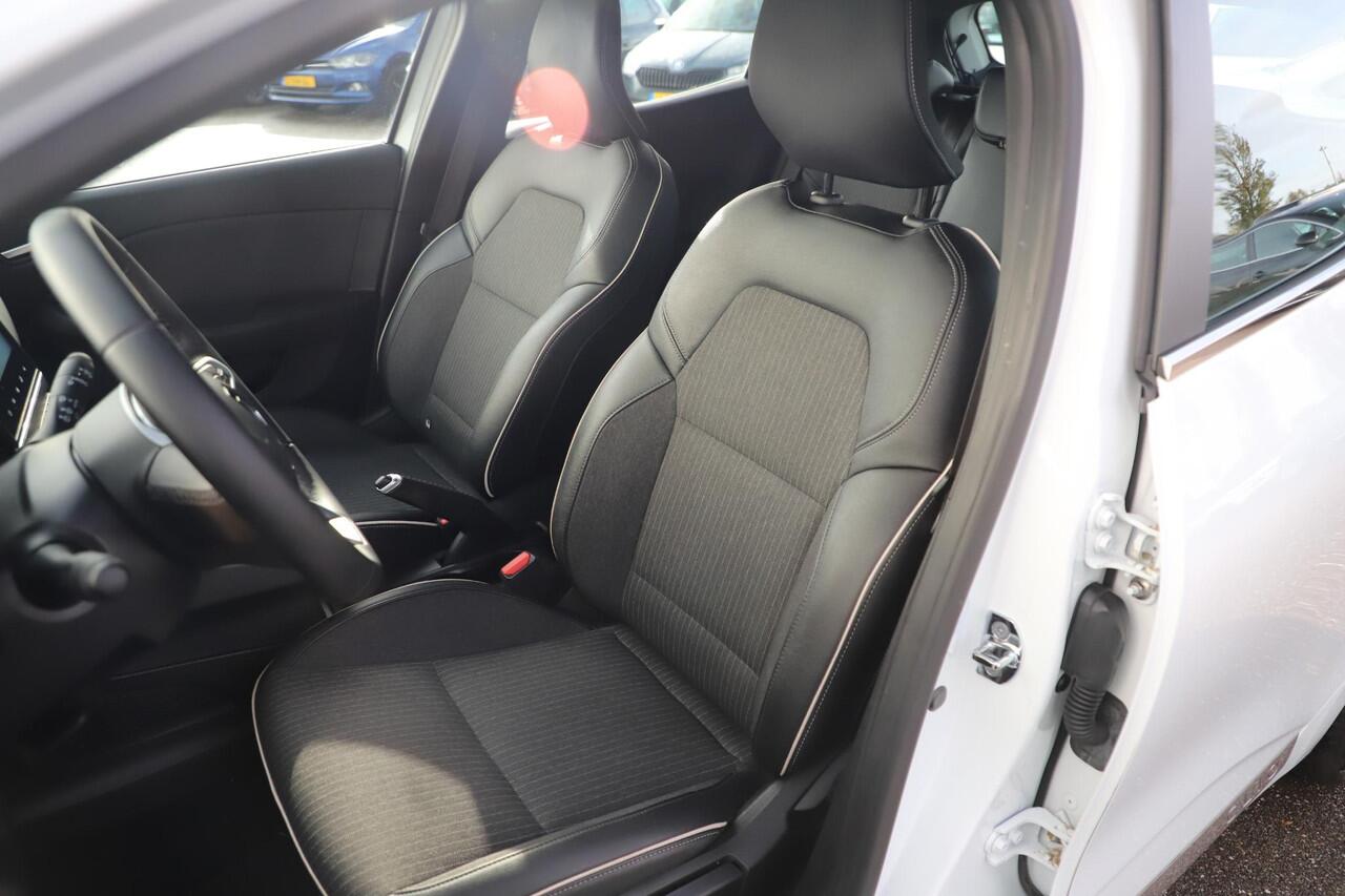 Renault CLIO 1.0 TCe Intens Half Leder LED 16 inch LMV Keyless Navigatie Achteruitrijcamera Sfeerverlichting Carplay Android PDC