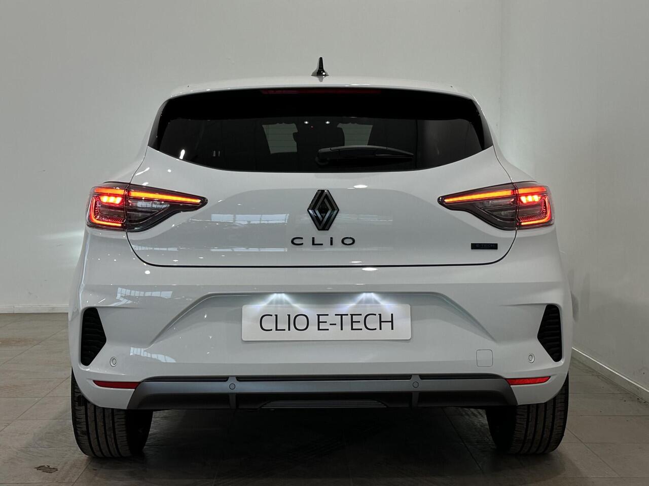 Renault CLIO 1.6 E-Tech Full Hybrid 145 Esprit Alpine | Pack Winter | Pack City Premium | Pack Premium Sound BOSE | Van: ¤ 33.259,- nu rijklaar voor: ¤ 29.759,-