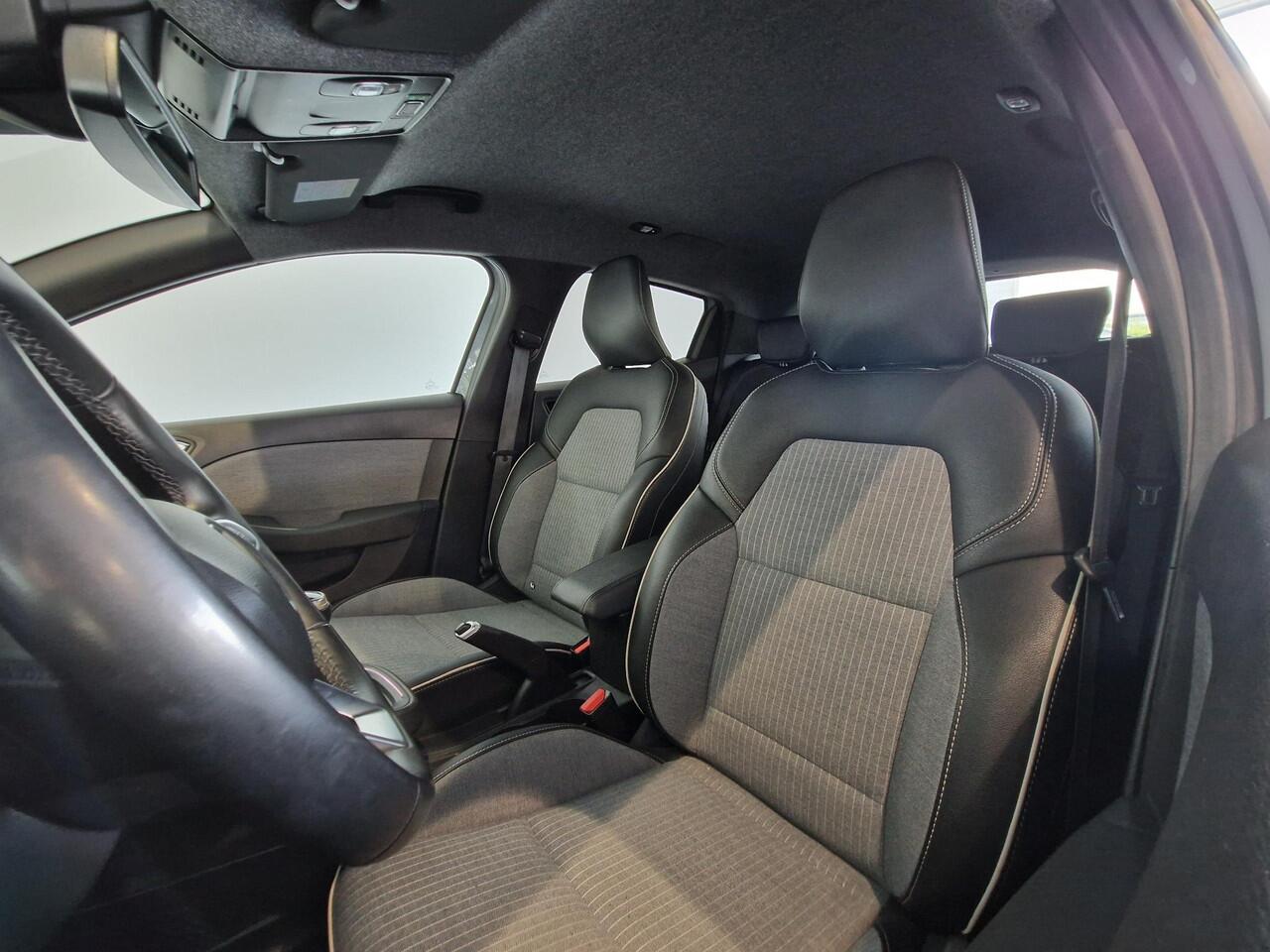 Renault CLIO 1.0 TCe 90 GPF techno | NAVIGATIE 9,3" GROOT SCHERM| ACHTERUITRIJCAMERA | CRUISE CONTROL | CLIMATE CONTROL |