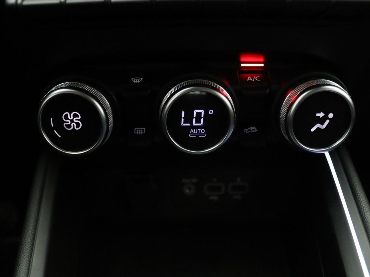 Renault CLIO 100pk TCe Intens Cruise | Climate | Carplay | Navi | Parkeersens. achter