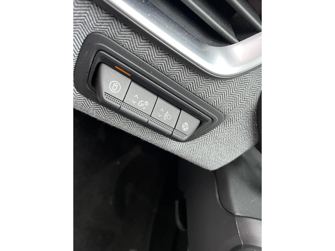 Renault CLIO 1.6 E-Tech Full Hybrid 145 techno / Pack Navigation Techno / Pack Winter / Pack Look 17" velgen