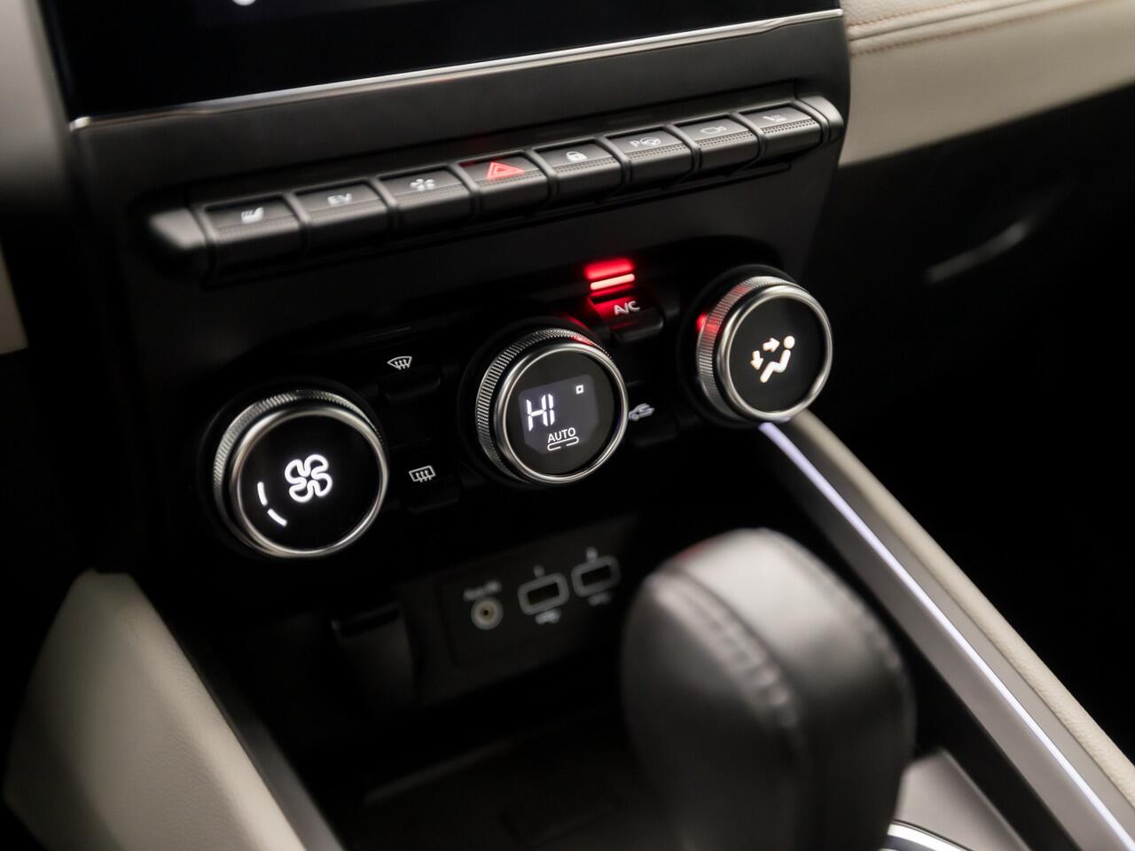 Renault CLIO 1.6 E-Tech Hybrid 140 Initiale Paris 141Pk Automaat (VIRTUAL COCKPIT, APPLE CARPLAY, GROOT NAVI, LEDER, CLIMATE, STOELVERWARMING, SPORTSTOELEN, ADAPTIVE CRUISE, BOSE AUDIO, CAMERA, KEYLESS, NIEUWSTAAT)