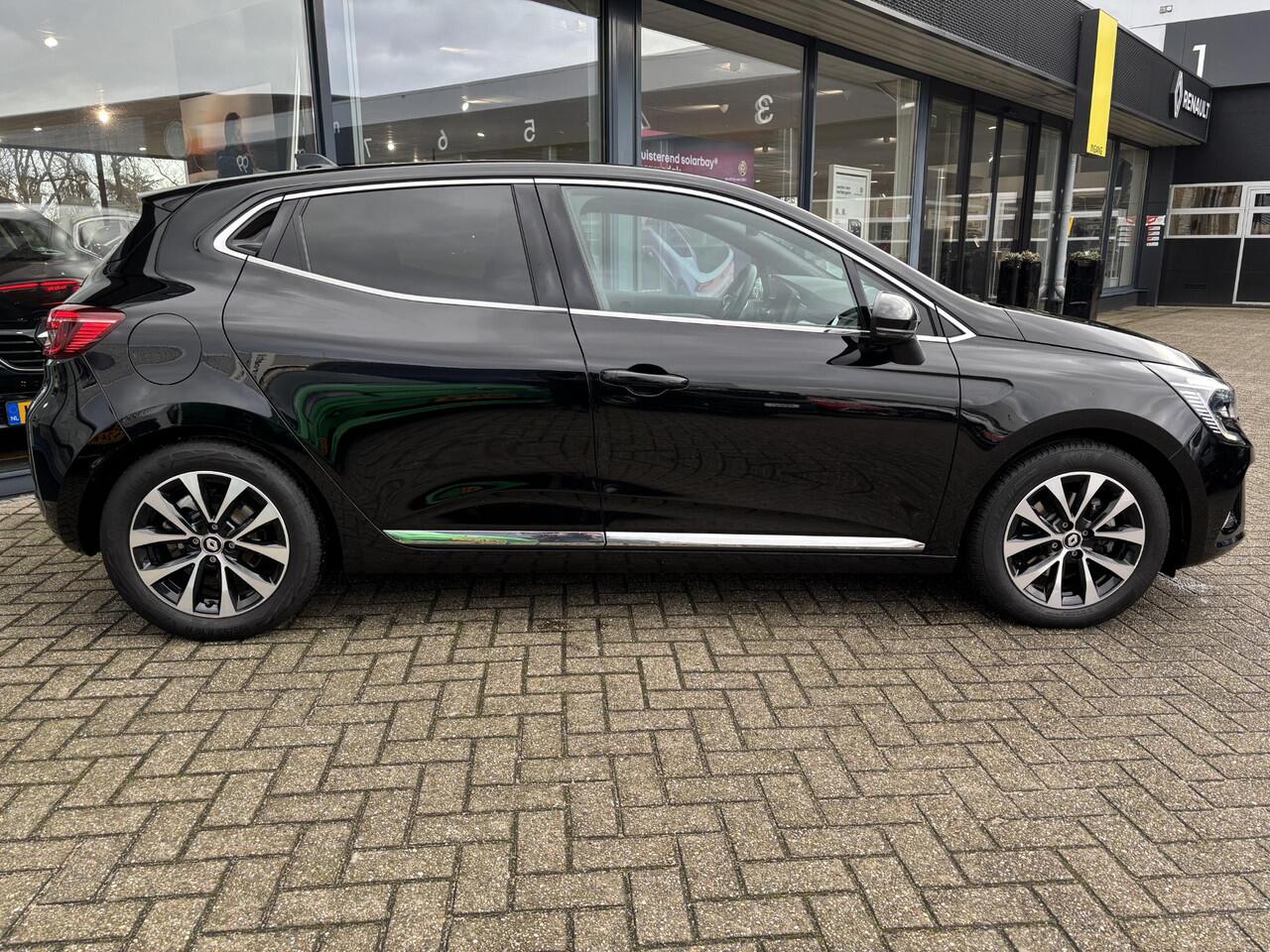 Renault CLIO 1.6 E-Tech Hybrid 145 Techno AUTOMAAT / NAVIGATIE incl. APPLE & ANDROID CARPLAY / CLIMATE CONTROL / PARKEERSENSOREN EN CAMERA / KEYLESS ENTRY