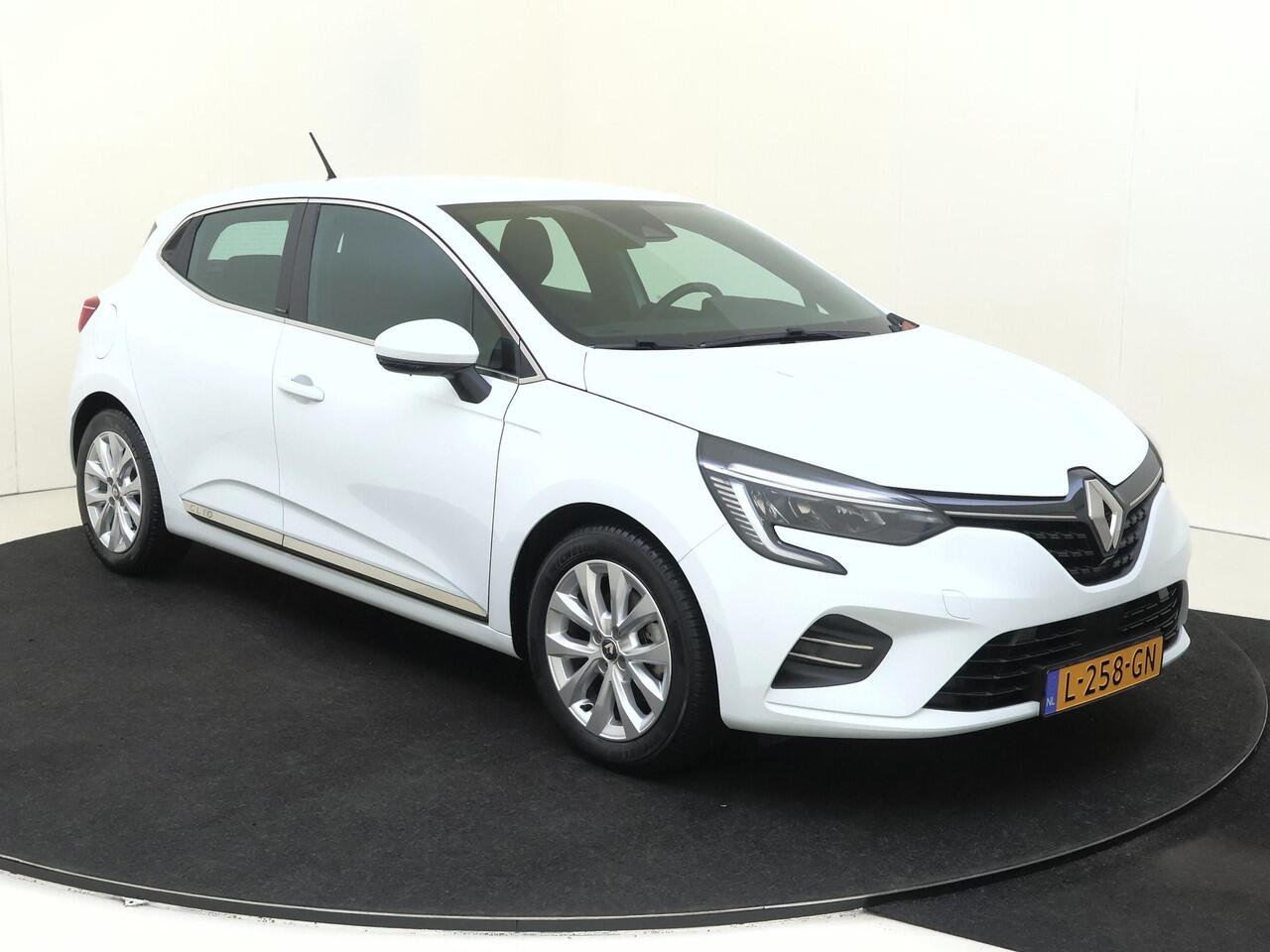Renault CLIO 1.6 E-Tech Hybrid 140 Intens | PDC Achter | Climate Control | 16" LMV | Keyless | LED Pure Vision | Cruise Control & Snelheidsbegrenzer | Apple Carplay & Android Auto