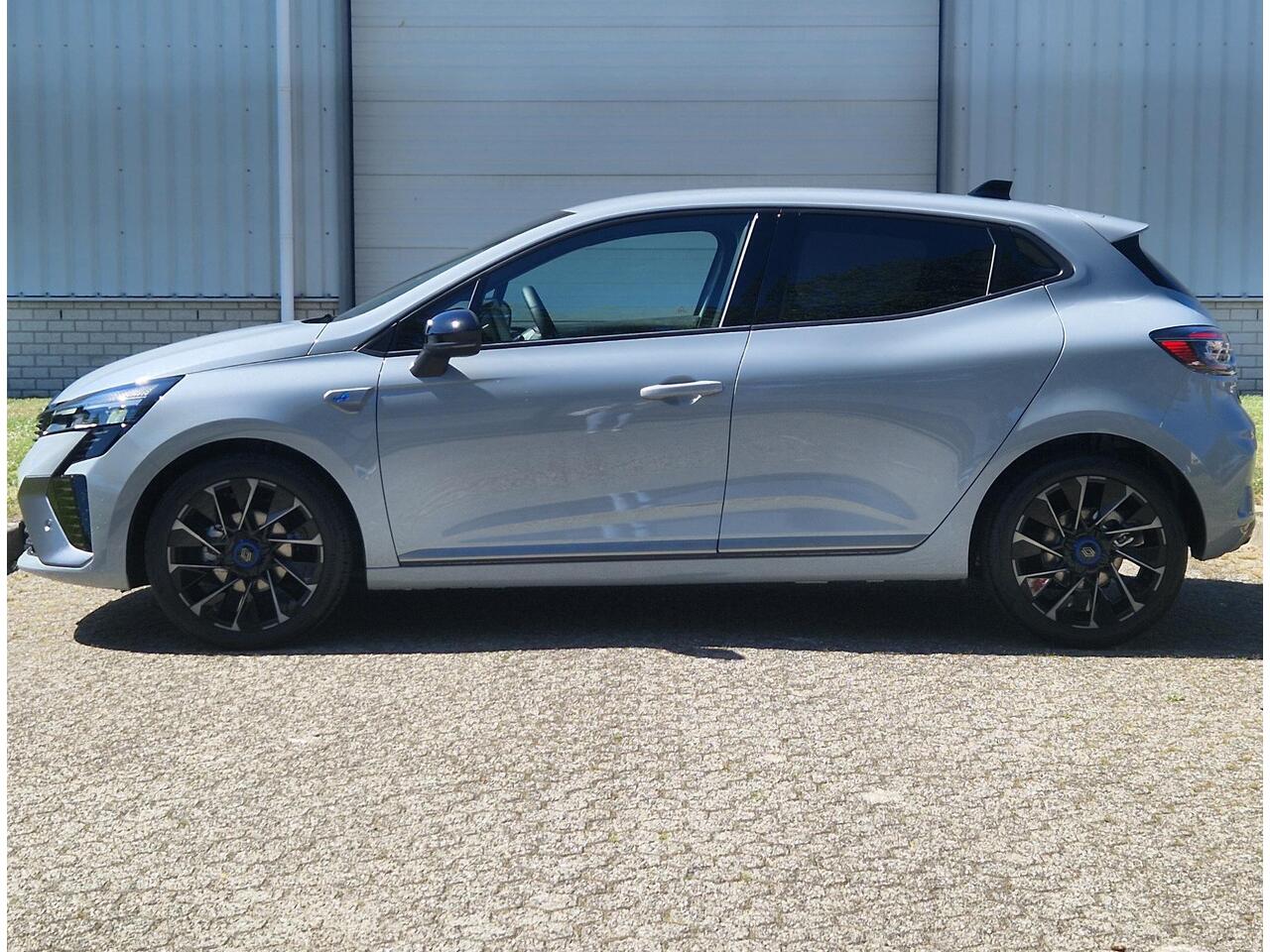 Renault CLIO 1.0 TCe 90 GPF esprit Alpine / Bose Premium Audio / Adaptief Cruise Control / Apple Carplay & Android Auto / Navigatie / Dode Hoek Detectie / Climate Control /