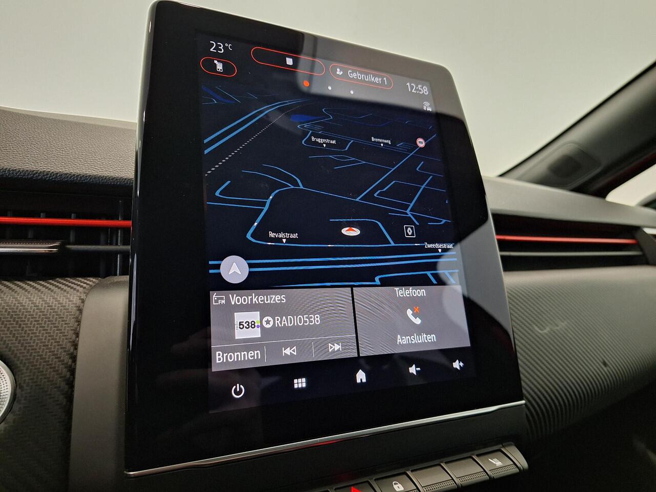 Renault CLIO 1.6 E-Tech Full Hybrid 145 R.S. Line | Navigatie 9,3" | Climate Control | Cruise Control | Stoelverwarming | Parkeersensoren voor, achter en achteruitrijcamera | Apple Carplay/Android Auto