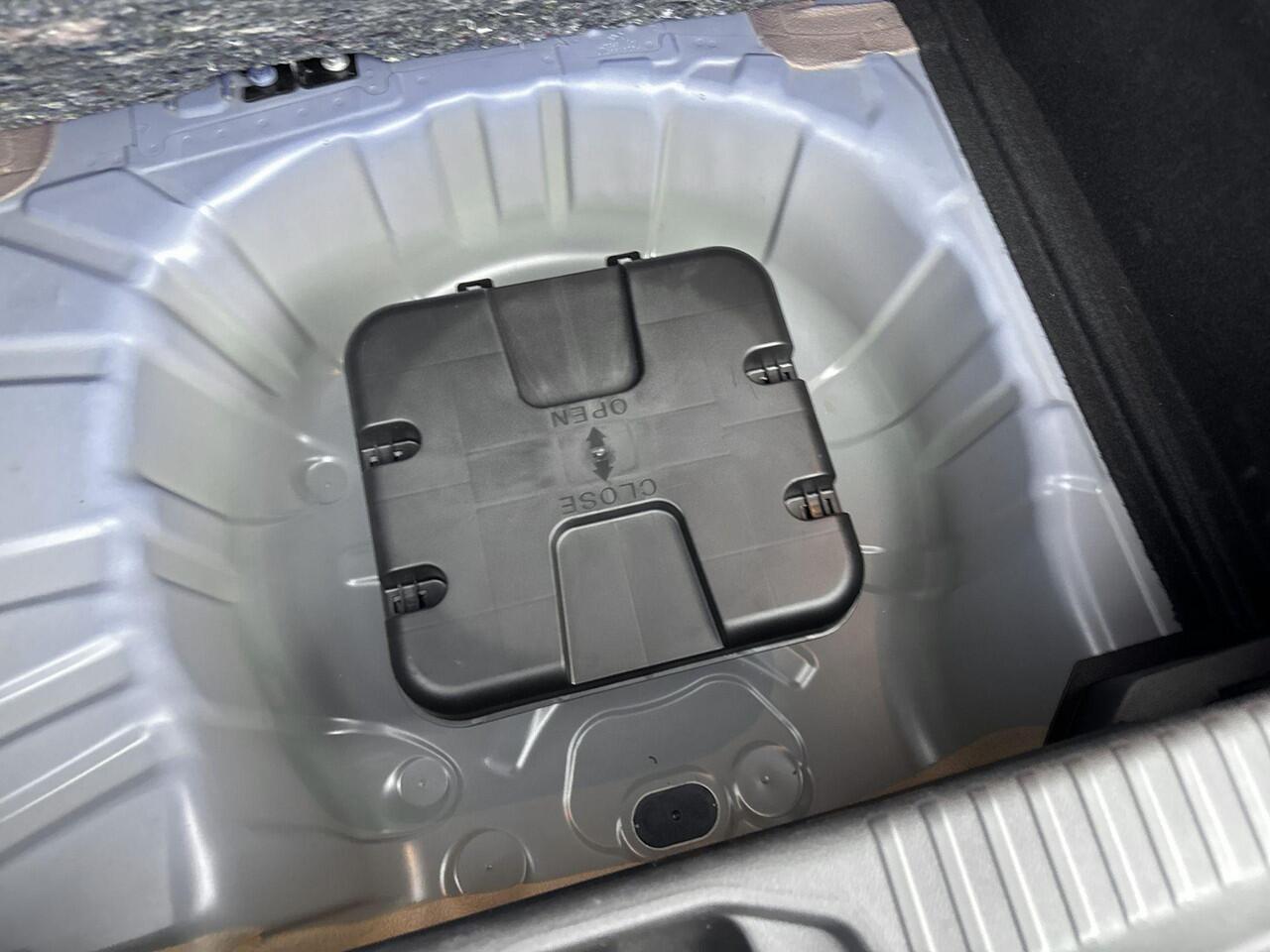 Renault CLIO 1.0 TCe GPF Techno 90PK | Navigatie 9,3'' | Climate Control | Keyless | Achteruitrijcamera | Half-Leder | Apple CarPlay & Android Auto