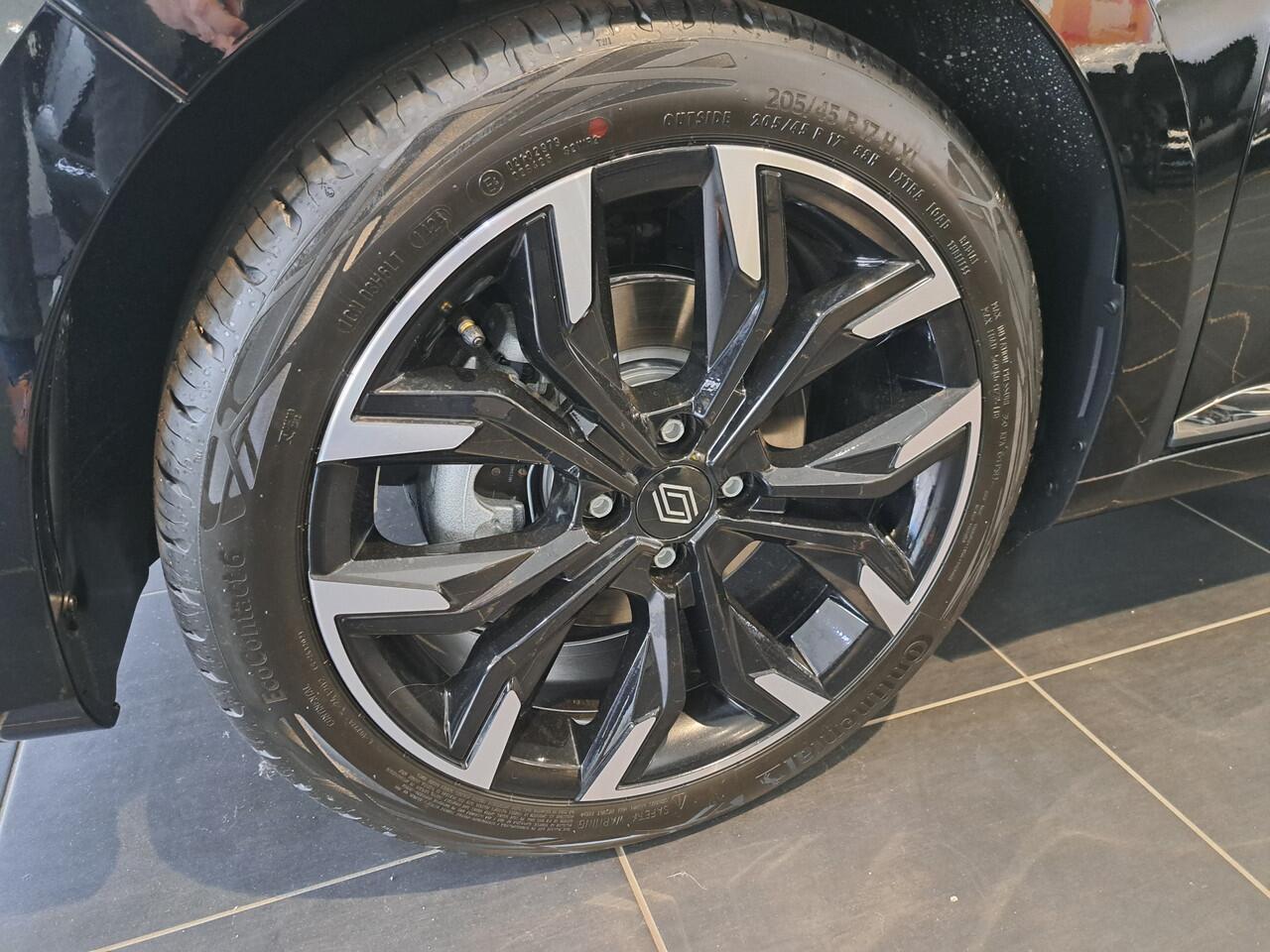 Renault CLIO 1.6 E-Tech Full Hybrid 145 techno | 17" LM velgen | Navigatie | Climat Control | BOSE | Demonstratieauto, vraag naar beschikbaarheid |