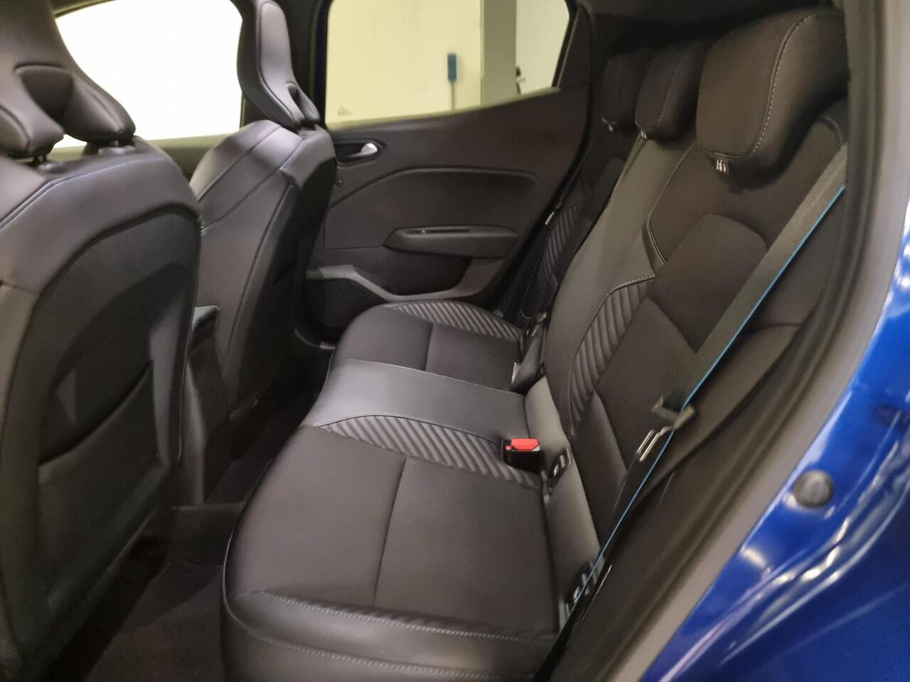 Renault CLIO 1.6 E-Tech Full Hybrid 145 Esprit Alpine | 360º Camera | BOSE Audio | Navigatie |