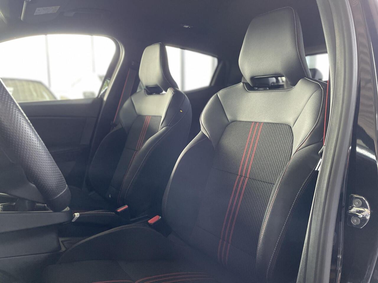 Renault CLIO 1.3 TCe R.S. Line / LED / CARPLAY / FULL OPTION /