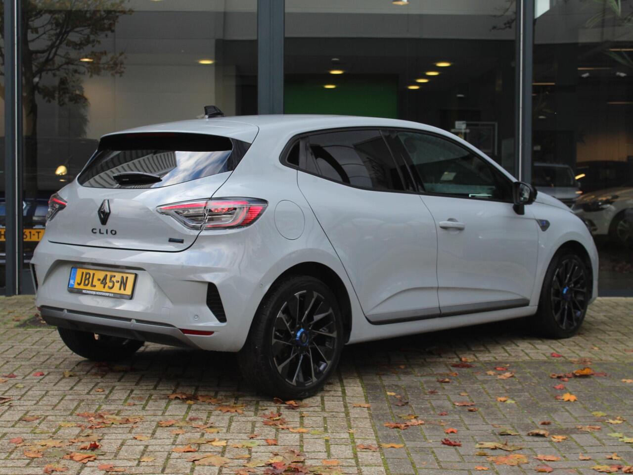 Renault CLIO 1.6 E-Tech Full Hybrid 145 esprit Alpine AUTOMAAT / PACK CITY PREMIUM / 9,3'' NAVI / 10.25'' DASHBOARD / ADAPT. CRUISE / CAMERA / PDC / CLIMATE / APPLE CARPLAY / ANDROID AUTO / PRIVACY GLASS / DAB+ / 17'' LMV
