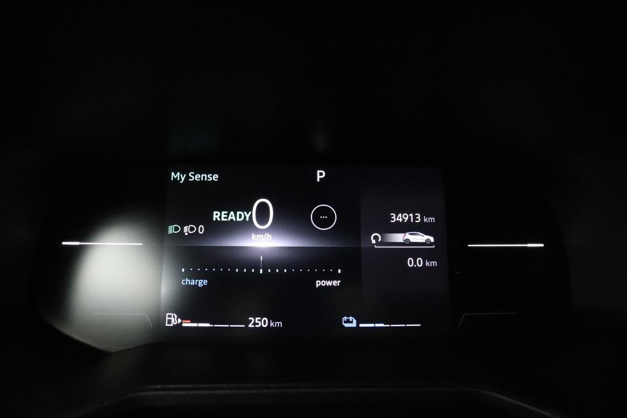 Renault CLIO 1.6 E-Tech Full Hybrid 145 techno