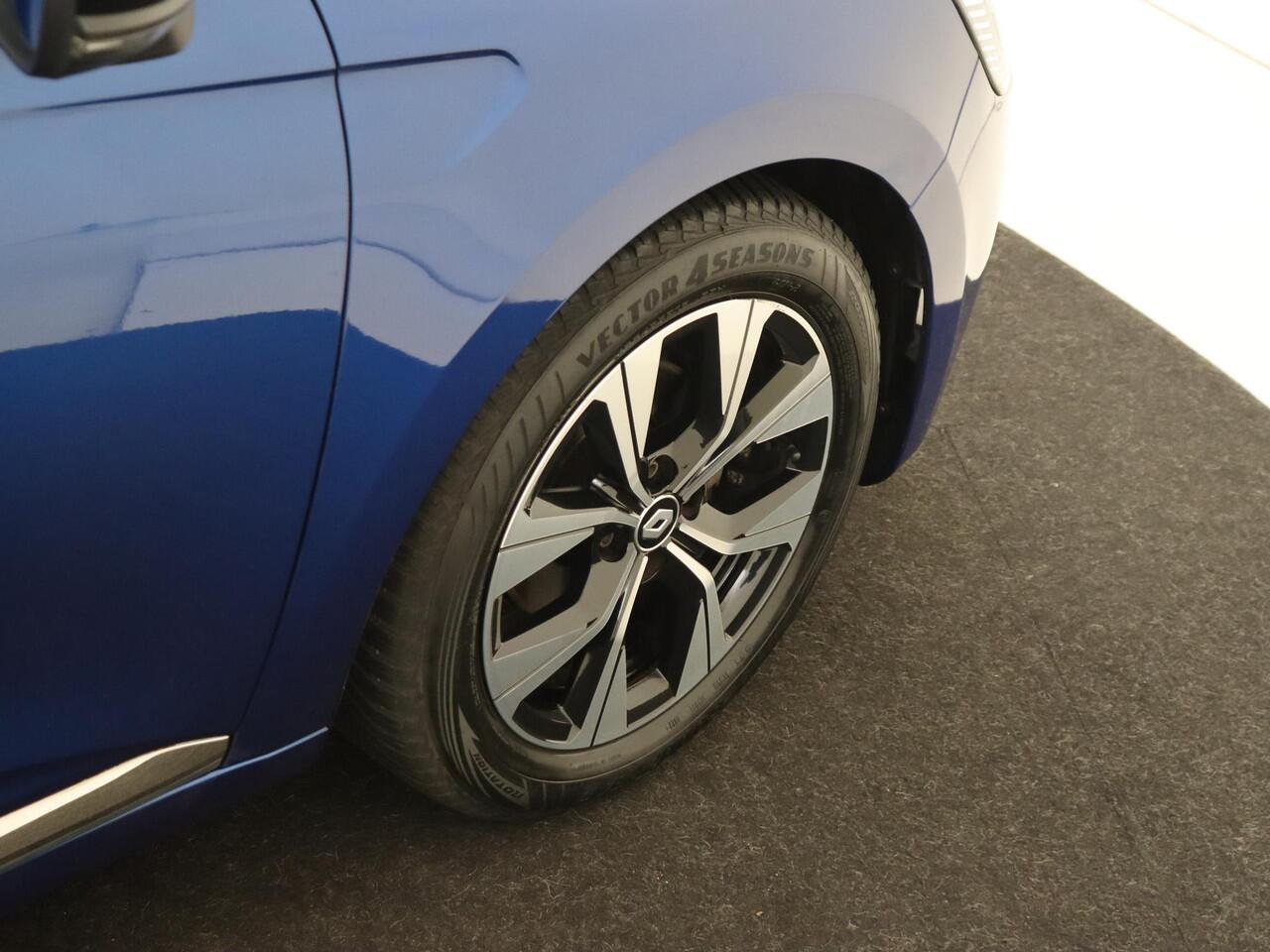 Renault CLIO 1.0 TCe 90 Evolution | Navigatie | Parkeersensoren | Achteruitrijcamera