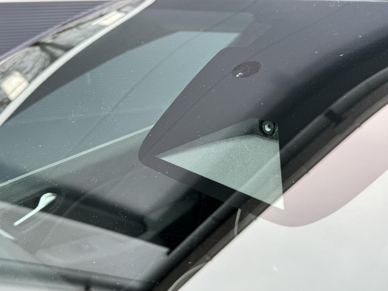 Renault CLIO 1.0 TCe 92pk Intens Navigatie Climate Control LMV LED PDC