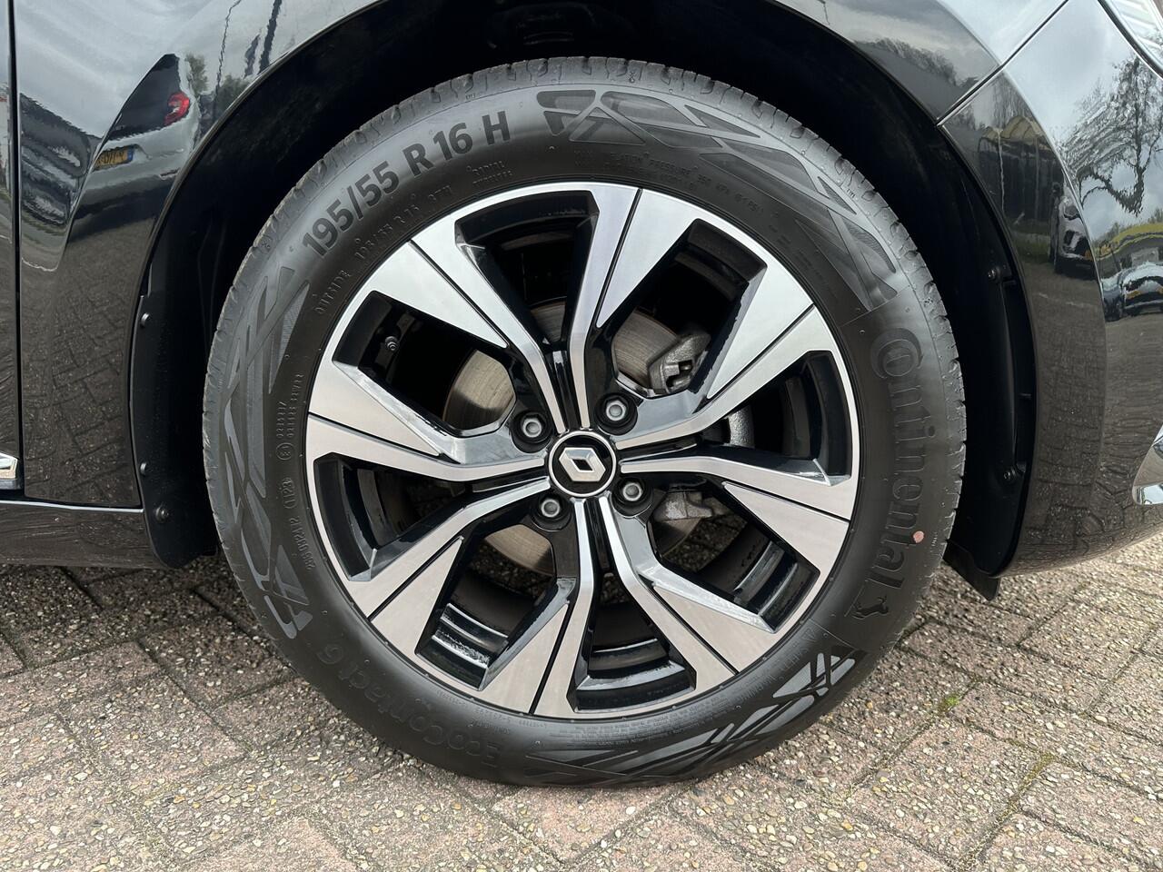 Renault CLIO 1.0 TCe 90 Evolution | draadloos Carplay | Two-tone velgen | Privacy glas | tijdelijk gratis Top Afleverpakket twv Eur 695