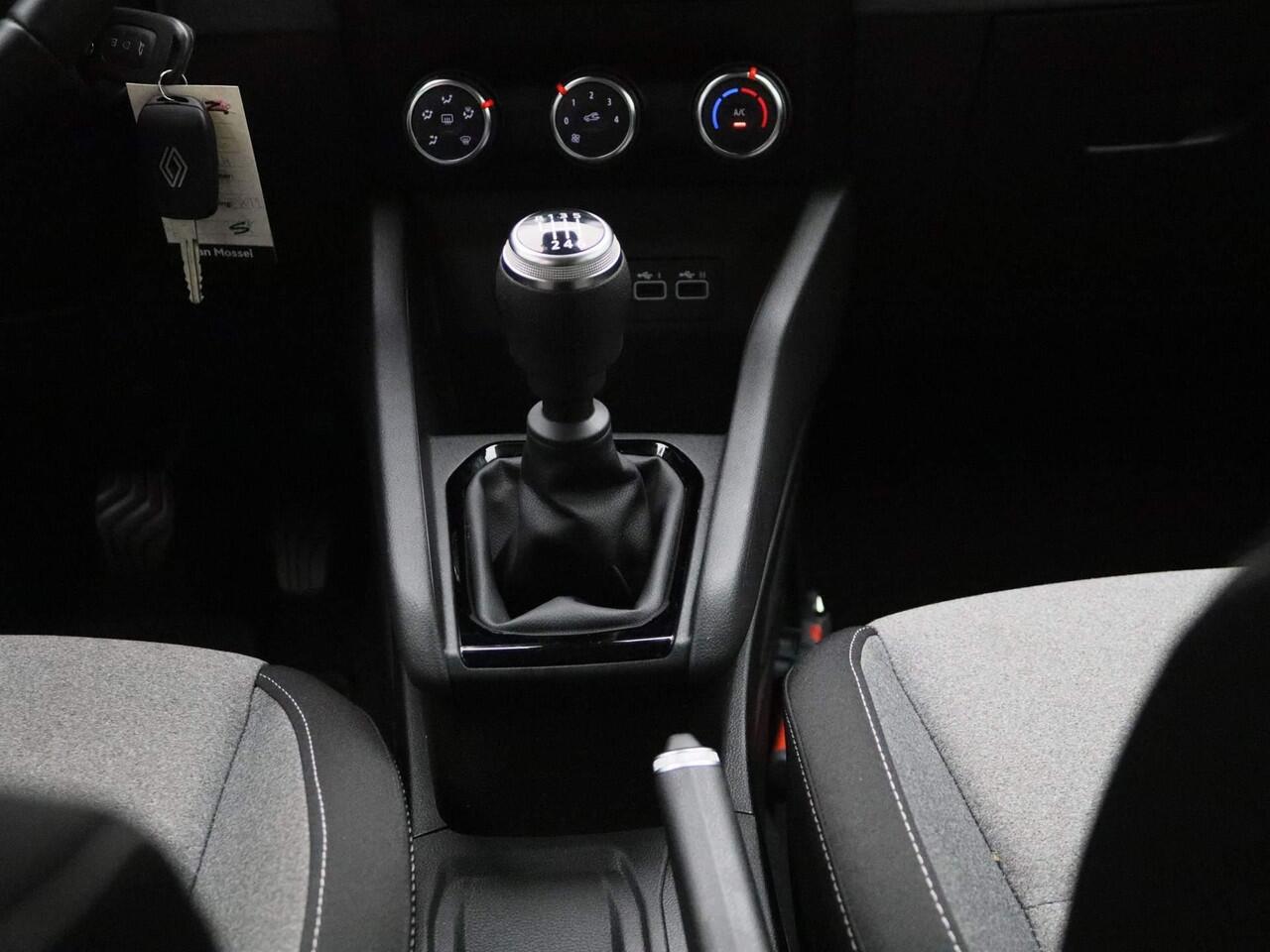 Renault CLIO 1.0 TCe 90Pk evolution | Apple / Android Carplay | Cruise Control | Airconditioning | DAB+ Radio | LED Verlichting | Verkeersbord Detectie