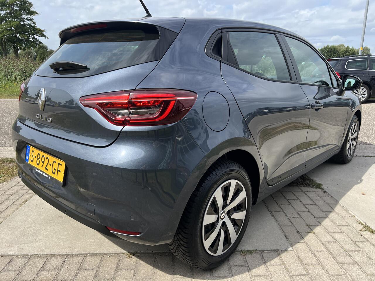 Renault CLIO 1.0 TCe 90 Equilibre / Airco / Parkeersensor Achter / Applecarplay - Androidauto / 6 Bak /