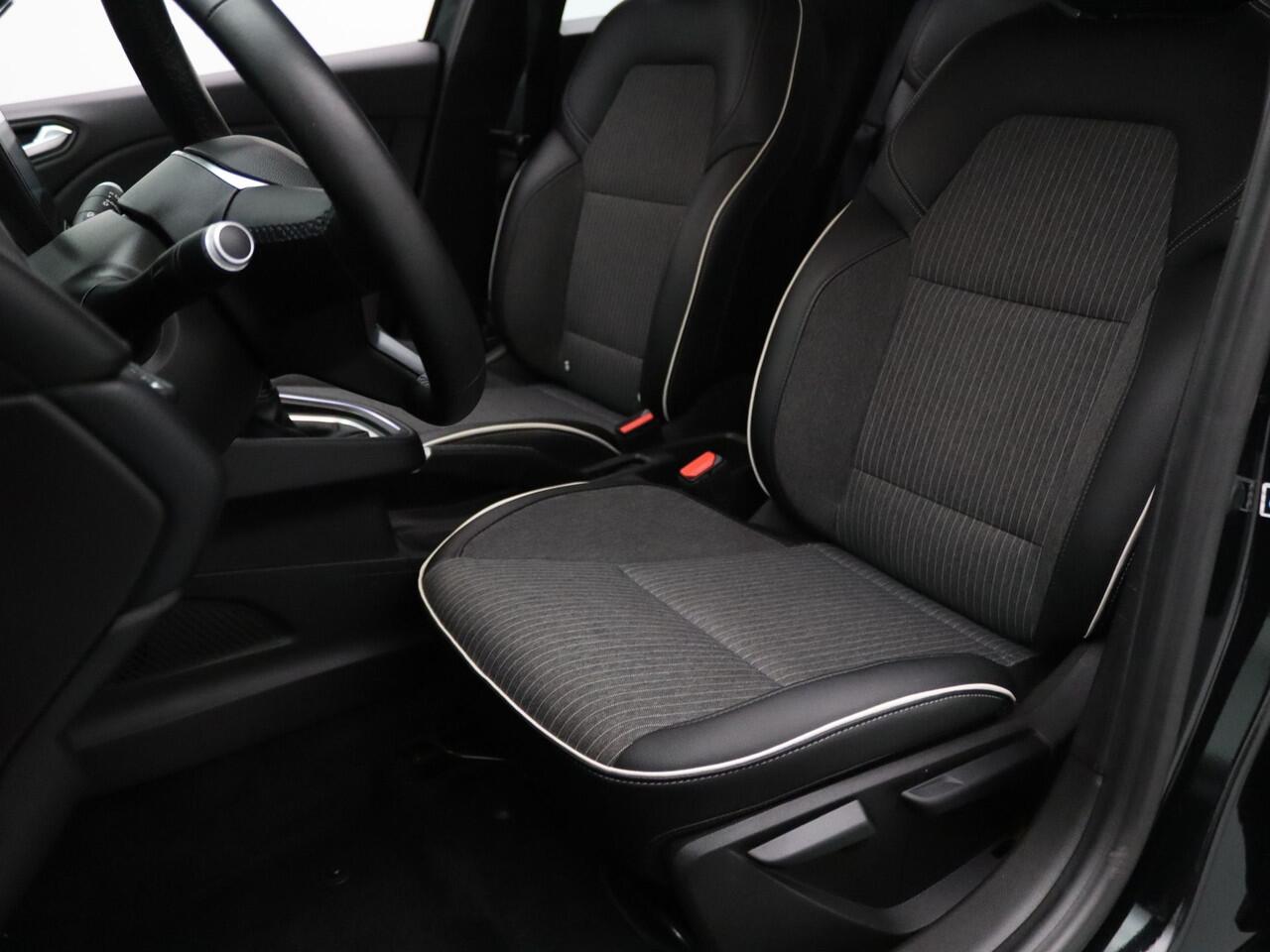 Renault CLIO 100pk TCe Intens Cruise | Climate | Carplay | Parkeersens. achter