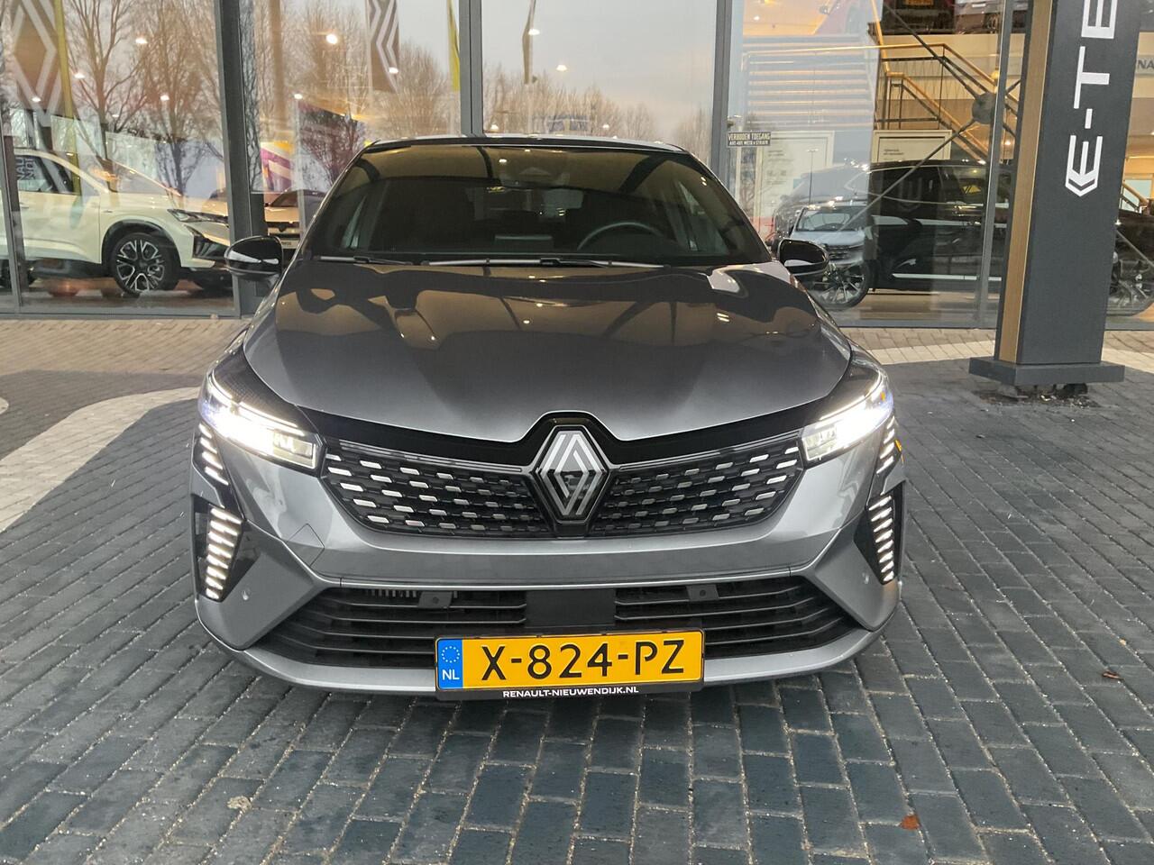 Renault CLIO 1.0 TCe 90 GPF esprit Alpine / Demo Hillegom / Lichtmetalen wielen 17" 'La Fleche met blauwe naafkap' /