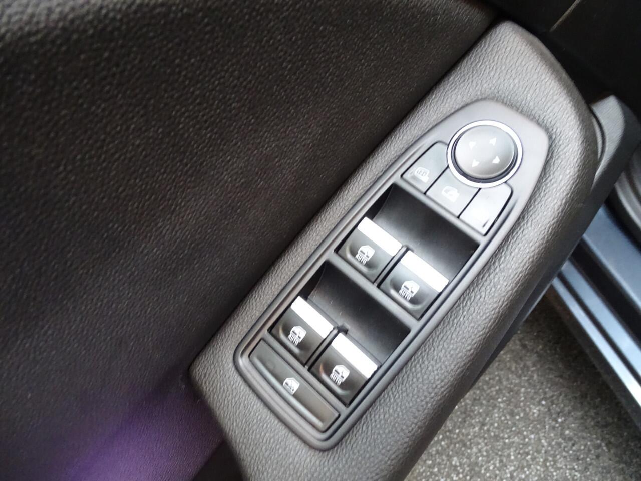 Renault CLIO 1.0 TCe Intens